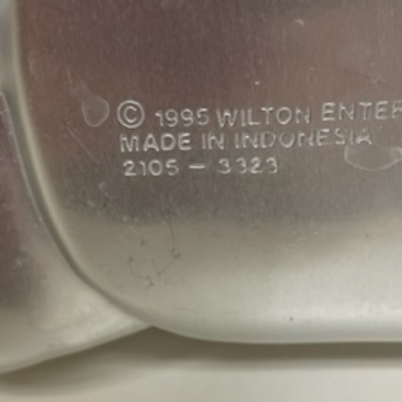 Wilton Santa Checking List Cake Pan - Vintage - Picture 5 of 5